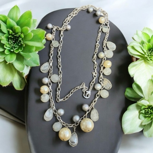 Jewelry - Elegant Beaded Pearl and Crystal Necklace